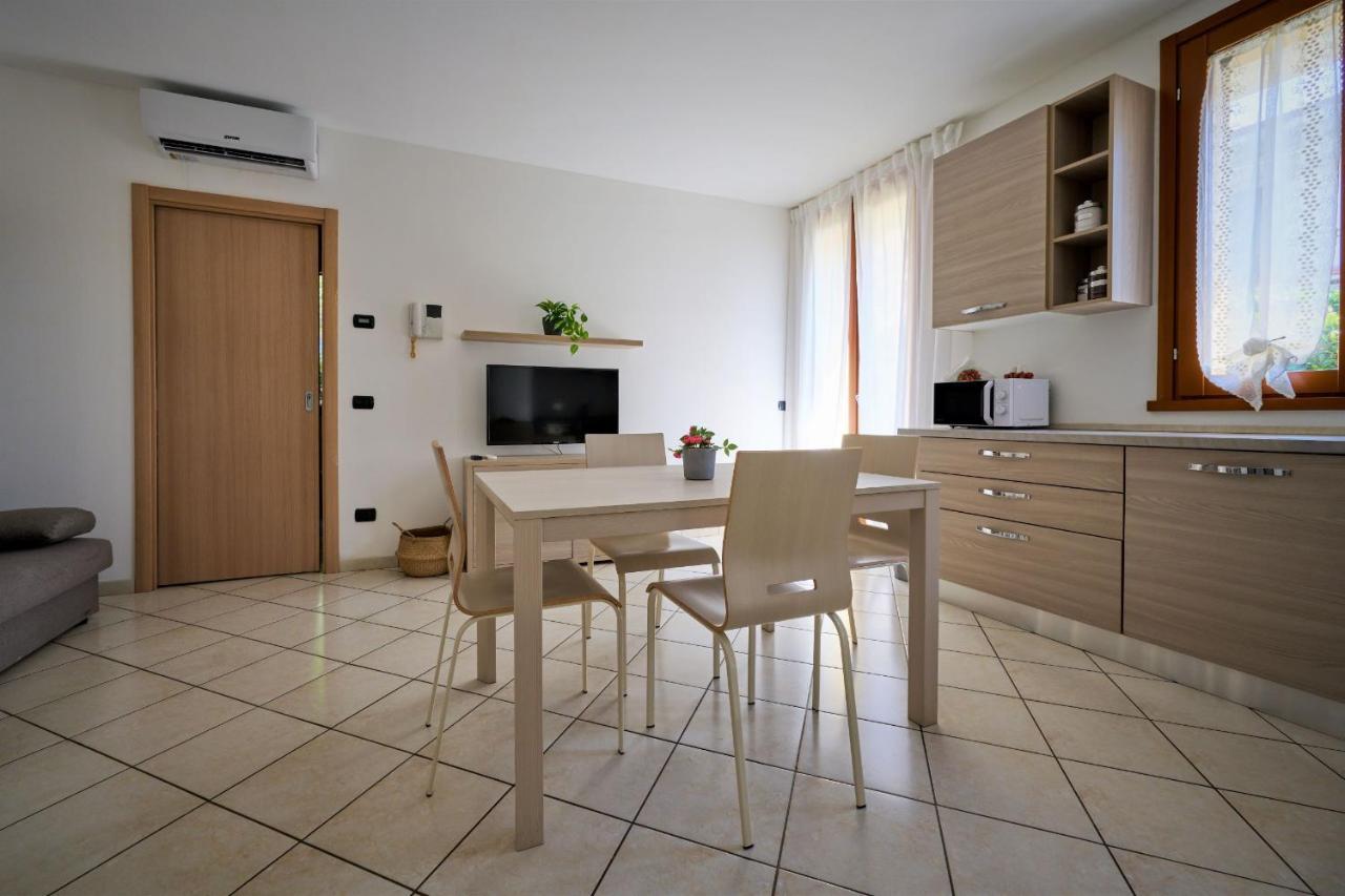 La Casa Dei Tigli - Bilocale Con Taverna E Giardino Leilighet Gorgonzola Eksteriør bilde